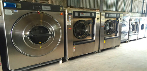 Máy giặt công nghiệp là gì? Khác gì so với máy giặt thường?